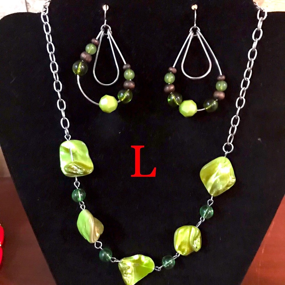 Necklace & earrings